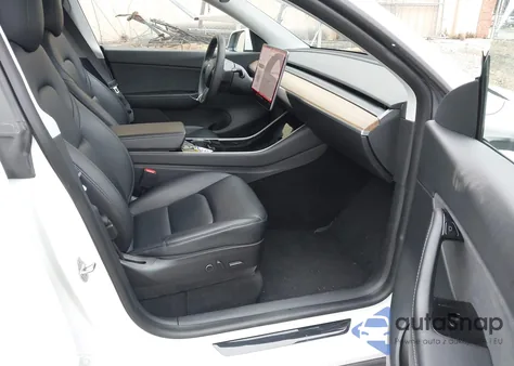 2021 Tesla Model Y Long Range Dual Motor All-Wheel Drive z USA, uszkodzony, nr VIN 5YJYGDEE4MF084857